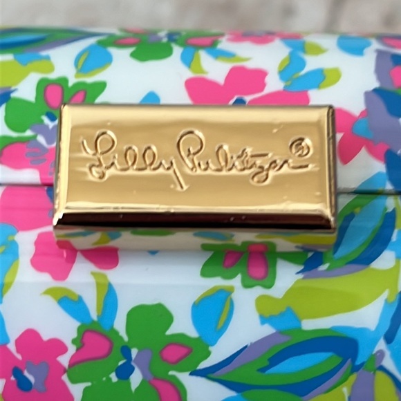 Lilly Pulitzer "A Cherry on Top" clutch with metal strap. - NWT - Picture 4 of 11